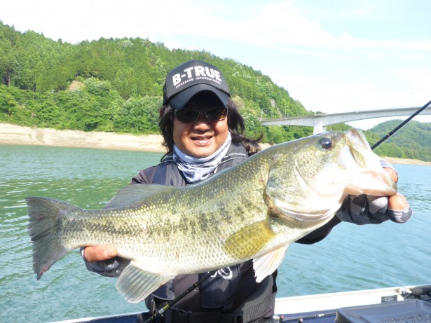 日吉ツインテゴンザ横持